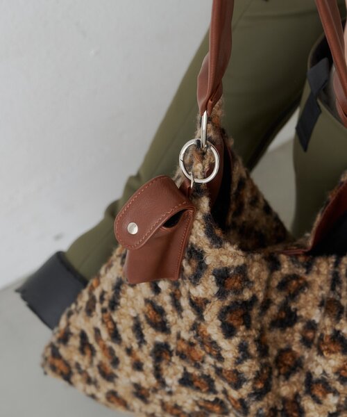 Kastane(カスタネ)の「【9.19(土)0:00発売】リップチャームミドルBAG(トートバッグ・レディース・カーキ/ブラウン系その他/ブラウン・FREE)」の18枚目の写真