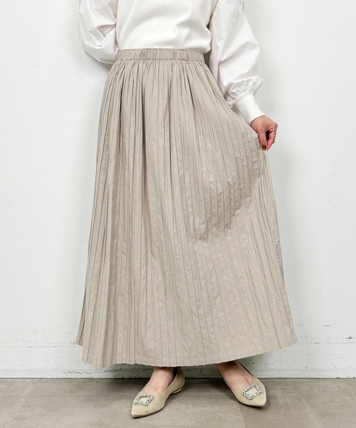 PICCIN(ピッチン)の「フェイクレザープリーツスカート(スカート・レディース・アイボリー/ブラウン/ブラック・M)」の1枚目の写真