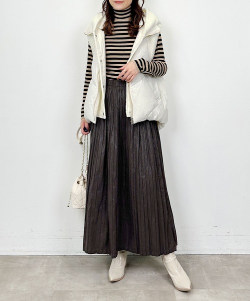 PICCIN(ピッチン)の「フェイクレザープリーツスカート(スカート・レディース・アイボリー/ブラウン/ブラック・M)」の18枚目の写真