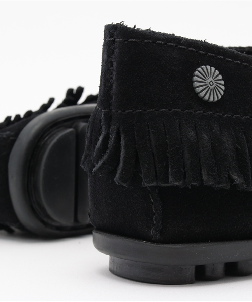 Minnetonka（ミネトンカ）の「MINNETONKA FRINGED MOC（その他シューズ・レディース・ベージュ/ブラック・SMALL/LARGE/MEDIUM）」の10枚目の写真