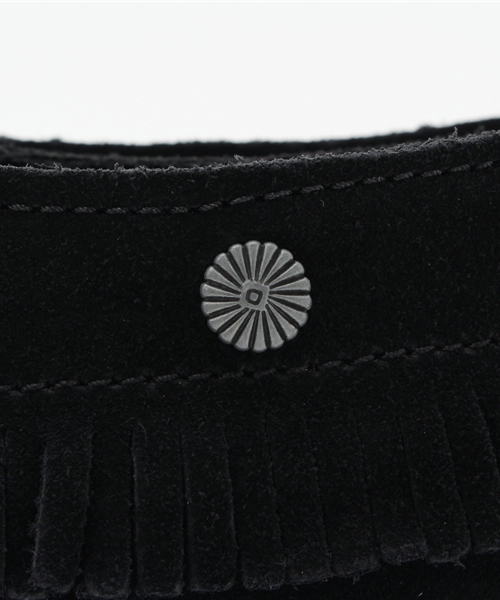 Minnetonka（ミネトンカ）の「MINNETONKA FRINGED MOC（その他シューズ・レディース・ベージュ/ブラック・SMALL/LARGE/MEDIUM）」の11枚目の写真