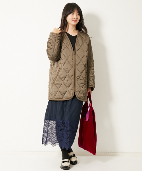 AMERICAN RAG CIE(アメリカンラグシー)の「AMERICAN RAG CIEヴィンテージ中綿ミリタリージャケット(ノーカラージャケット・レディース・カーキ・FREE)」の2枚目の写真