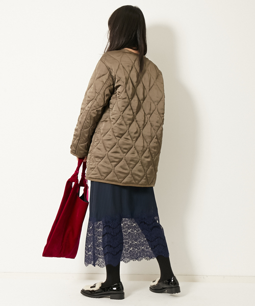 AMERICAN RAG CIE(アメリカンラグシー)の「AMERICAN RAG CIEヴィンテージ中綿ミリタリージャケット(ノーカラージャケット・レディース・カーキ・FREE)」の3枚目の写真