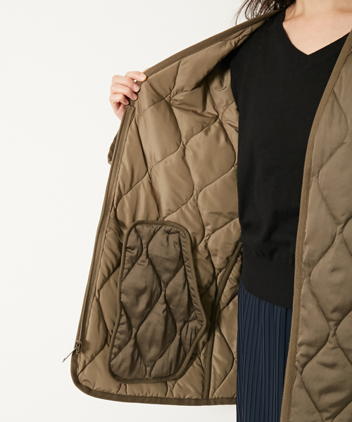 AMERICAN RAG CIE(アメリカンラグシー)の「AMERICAN RAG CIEヴィンテージ中綿ミリタリージャケット(ノーカラージャケット・レディース・カーキ・FREE)」の8枚目の写真