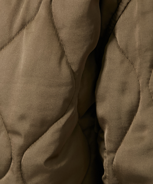 AMERICAN RAG CIE(アメリカンラグシー)の「AMERICAN RAG CIEヴィンテージ中綿ミリタリージャケット(ノーカラージャケット・レディース・カーキ・FREE)」の9枚目の写真