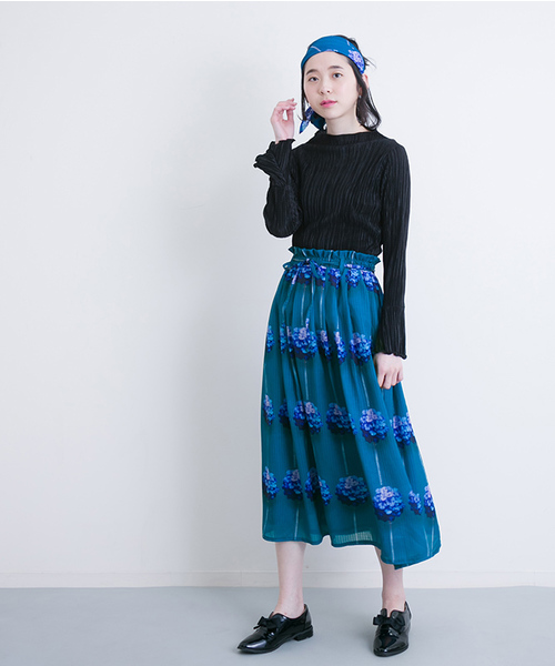 merlot plus(メルロープリュス)の「ストライプフラワー柄スカート5926(スカート・レディース・ピンク/ブラック/ブルーグリーン・FREE)」の1枚目の写真
