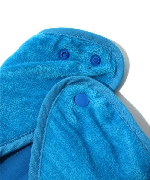 green label relaxing（グリーンレーベルリラクシング）の「Mum2Mum Bandana logo スタイ（スタイ/よだれかけ・キッズ・ライトピンク/ピンク/ライム/ライトブルー/ターコイズブルー/パープル/ブラウン/イエロー・フリー）」の13枚目の写真