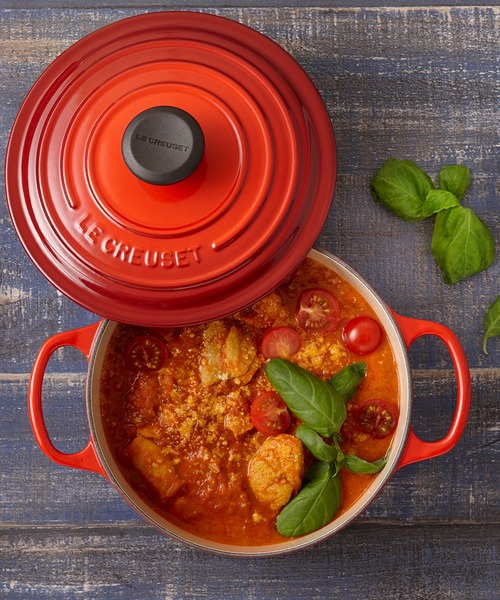 Le Creuset（ルクルーゼ）の「シグニチャー ココット・ロンド 18ｃｍ（鍋/フライパン・レディース・オレンジ/チェリーレッド/グリーン系その他/イエロー系その他/ホワイト/ブルー系その他/ホワイト系その他/ピンク系その他2/オレンジ系その他/ベージュ系その他/レッド系その他/ブルー系その他2/グリーン系その他2・18cm）」の11枚目の写真