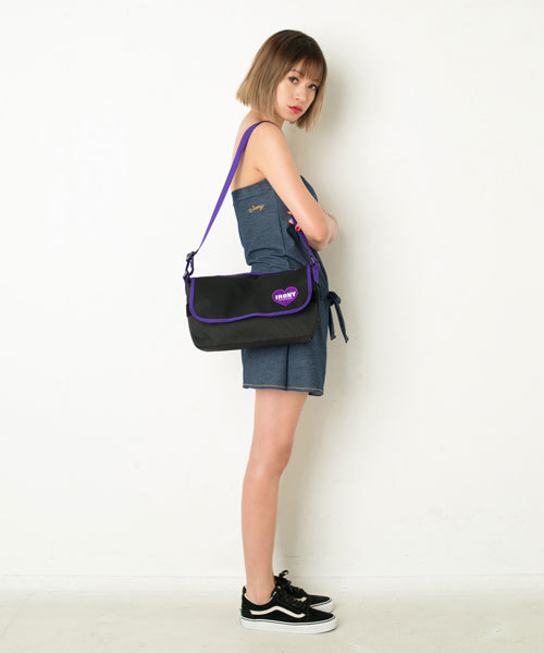 IRONY（アイロニー）の「ジェシーデニムサロペット【水着】（水着・レディース・サックスブルー/ネイビー/ブラック・ONE SIZE）」の3枚目の写真