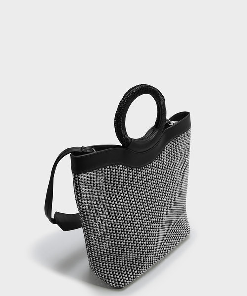 CHARLES & KEITH(チャールズ & キース)の「サーキュラーハンドルトート / CIRCULAR HANDLE TOTE(トートバッグ・レディース・バーガンディー/ブラック/ピンク・XL)」の4枚目の写真