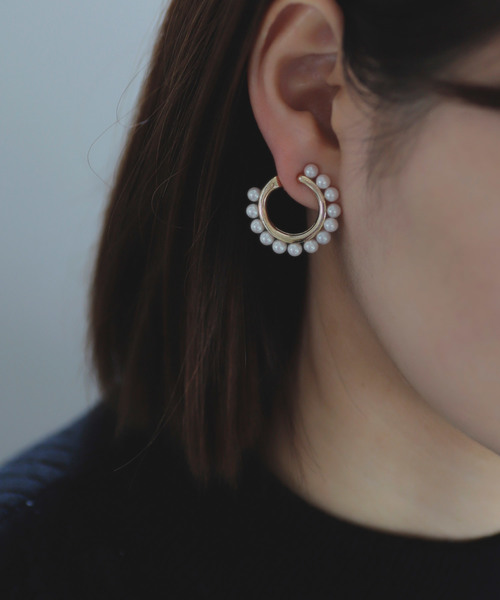 ANEMONE（アネモネ）の「コンヴォルヴイヤリング[パール]（イヤリング・レディース・シルバー/ゴールド・FREE）」の2枚目の写真