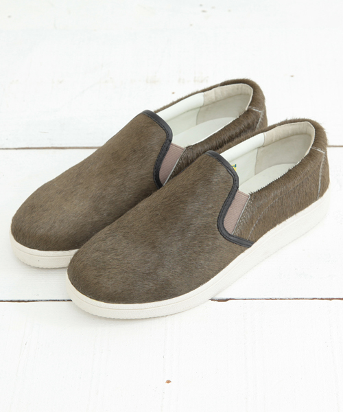 B:MING by BEAMS（ビーミングバイビームス）の「 ビーミング by ビームス / スリッポン（スニーカー・レディース・ブラック/ゼブラ/レオパード/カーキ/ネイビー・LARGE/SMALL/MEDIUM/X-SMALL）」の2枚目の写真