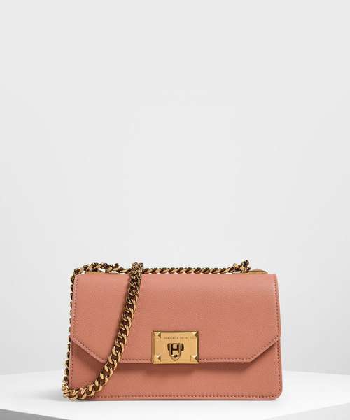 CHARLES & KEITH(チャールズ & キース)の「メタルプッシュロック クロスボディバッグ / Metal Push Lock Crossbody Bag2(ショルダーバッグ・レディース・ブラック/イエロー/クリアレッド・S)」の3枚目の写真