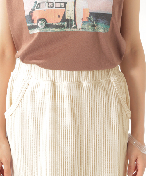 BAYFLOW（ベイフロー）の「ワッフルタイトスカート（スカート・レディース・ブラウン/グレー/オフホワイト/チャコール・SMALL/MEDIUM）」の16枚目の写真