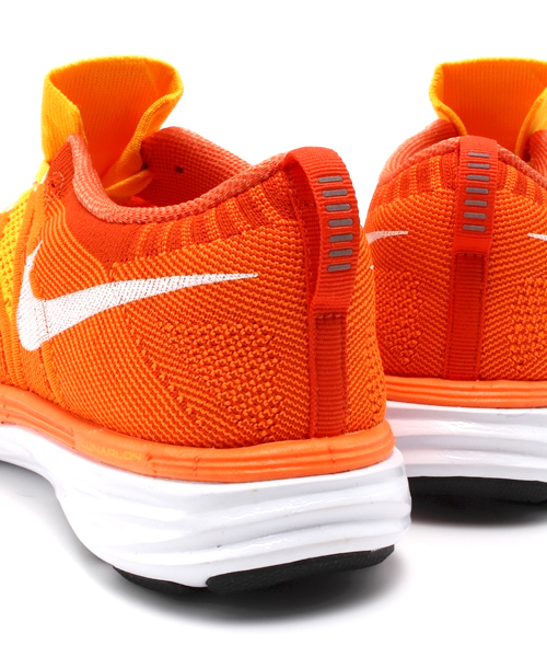 NIKE（ナイキ）の「ナイキ フライニット ルナ NIKE FLYKNIT LUNAR2 620465-800（スニーカー・メンズ・オレンジ・27.5cm/26.5cm/28.5cm/27cm/28cm/25cm/25.5cm/26cm）」の4枚目の写真