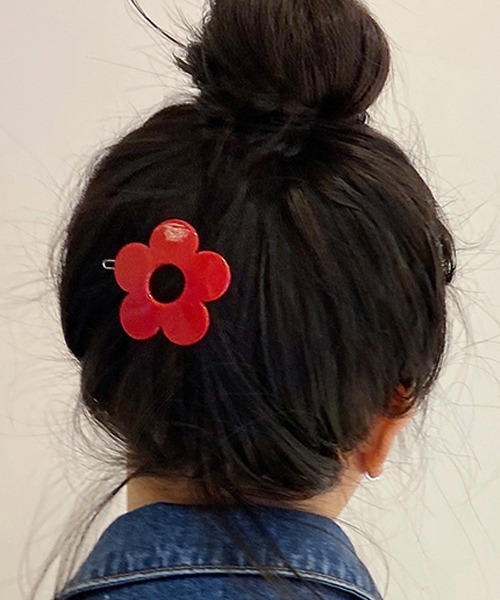 Fun & Daily(ファンアンドデイリー)の「F&D : カラーフラワーヘアピアン(ヘアピン・レディース・ライトブルー/パープル/レッド/ピンク/オレンジ・FREE)」の4枚目の写真
