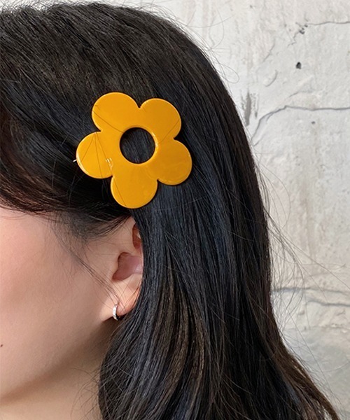 Fun & Daily(ファンアンドデイリー)の「F&D : カラーフラワーヘアピアン(ヘアピン・レディース・ライトブルー/パープル/レッド/ピンク/オレンジ・FREE)」の5枚目の写真