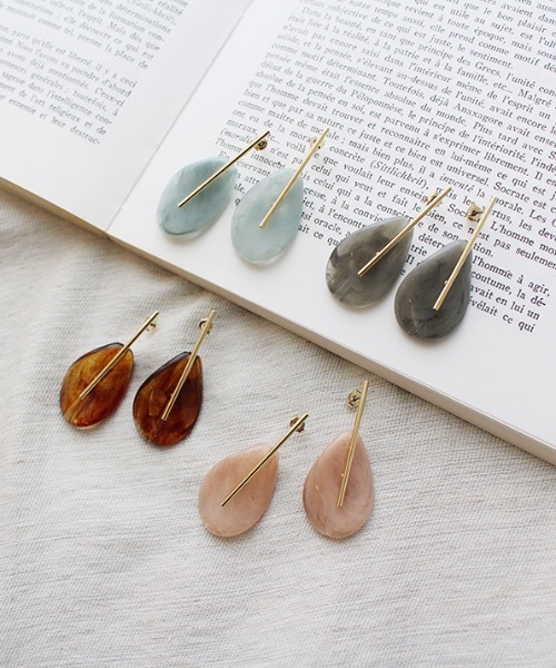 MODE ROBE（モードローブ）の「ラージドロップピアス（ピアス（両耳用）・レディース・ベージュ/ブラウン/グレー/ブルー系その他・FREE）」の7枚目の写真