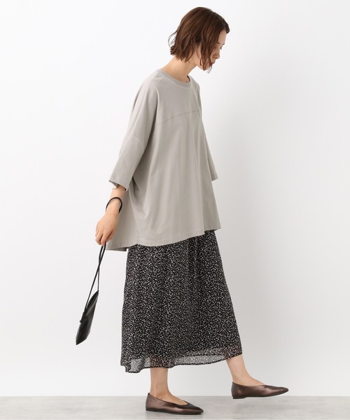 LEPSIM（レプシィム）の「UVワイドBIG-T　892445（Tシャツ/カットソー・レディース・オフホワイト/ピンクベージュ/グレイッシュベージュ/ブラック・FREE）」の8枚目の写真