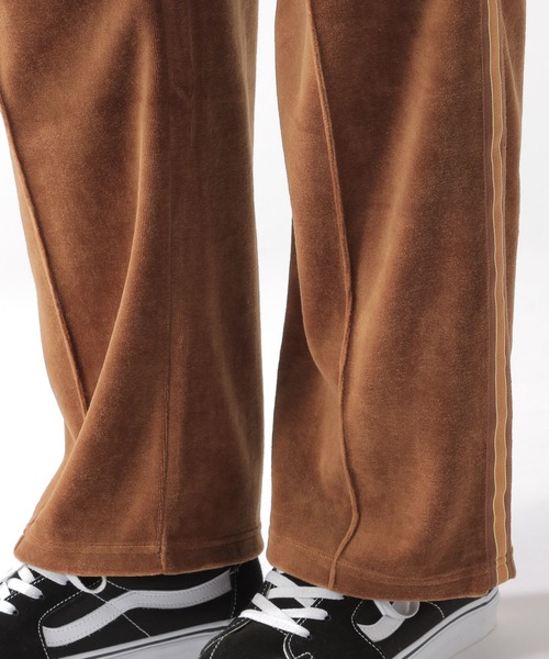 BAYFLOW（ベイフロー）の「WEB限定 ベロアトラックパンツ（その他パンツ・メンズ・ダークブラウン/チャコール・SMALL/MEDIUM/LARGE）」の17枚目の写真