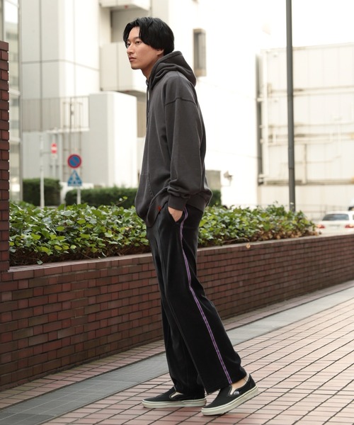 BAYFLOW（ベイフロー）の「WEB限定 ベロアトラックパンツ（その他パンツ・メンズ・ダークブラウン/チャコール・SMALL/MEDIUM/LARGE）」の20枚目の写真