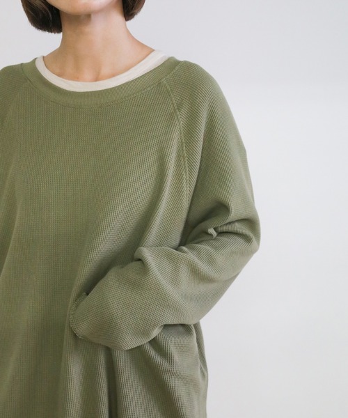 select MOCA(セレクトモカ)の「バックデザインワッフルラウンドトップス(Tシャツ/カットソー・レディース・オリーブ/ライトベージュ/チャコール・FREE)」の17枚目の写真