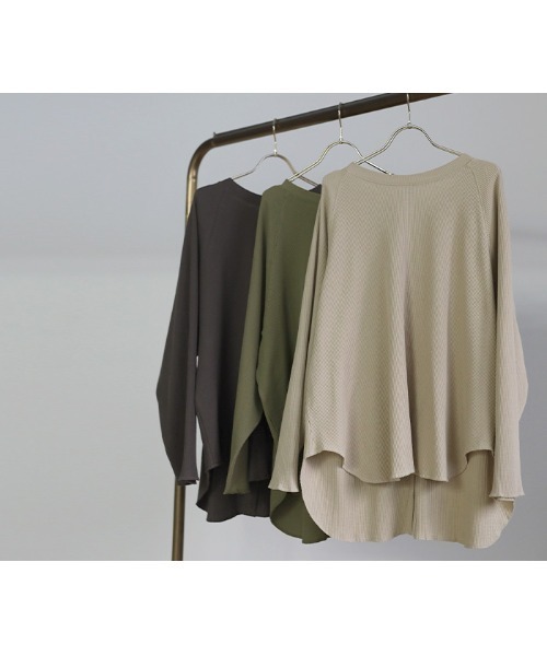 select MOCA(セレクトモカ)の「バックデザインワッフルラウンドトップス(Tシャツ/カットソー・レディース・オリーブ/ライトベージュ/チャコール・FREE)」の19枚目の写真