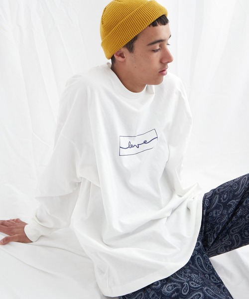 EMMA CLOTHES（エマクローズ）の「ビッグシルエット コットン天竺イラストデザインL/Sカットソー(EMMA CLOTHES - love/yourself by moving)（Tシャツ/カットソー・メンズ・ブラック系その他/パープル系その他2/ホワイト系その他/パープル系その他/ホワイト系その他2/ブラック系その他2・L/M）」の2枚目の写真