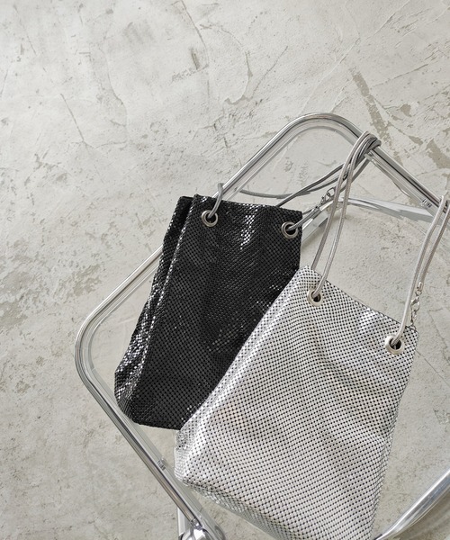 VACANCY（ヴァカンシー）の「スネークチェーンメタルバッグ（ショルダーバッグ・レディース・ブラック/シルバー・FREE）」の14枚目の写真