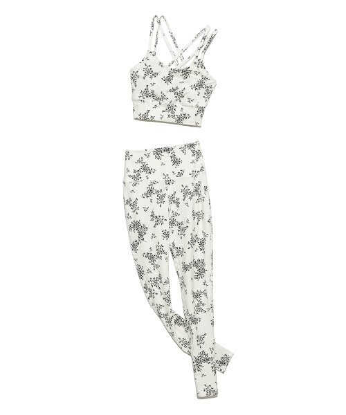 emmi yoga】ONLINE限定リトルフラワーブラトップ&レギンスSET