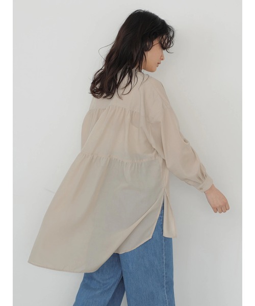 AMERICAN HOLIC（アメリカンホリック）の「バックティアードシアーシャツチュニック（シャツ/ブラウス・レディース・ブラック/オフホワイト/オレンジ/グレイッシュベージュ・FREE）」の13枚目の写真