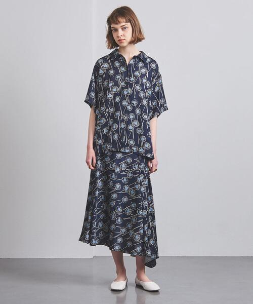 UNITED ARROWS（ユナイテッドアローズ）の「UGCC フラワー イレギュラー フレアスカート◆（スカート・レディース・ベージュ/ネイビー・40/38/36）」の2枚目の写真