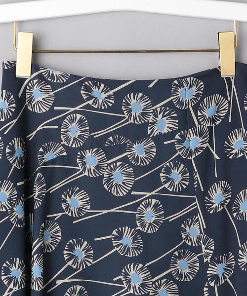 UNITED ARROWS（ユナイテッドアローズ）の「UGCC フラワー イレギュラー フレアスカート◆（スカート・レディース・ベージュ/ネイビー・40/38/36）」の5枚目の写真