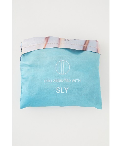 SLY（スライ）の「PHOTO SATIN BAG WITH CASE/フォトサテンバッグ（トートバッグ・レディース・ターコイズブルー/ブラック系その他2・FREE）」の16枚目の写真