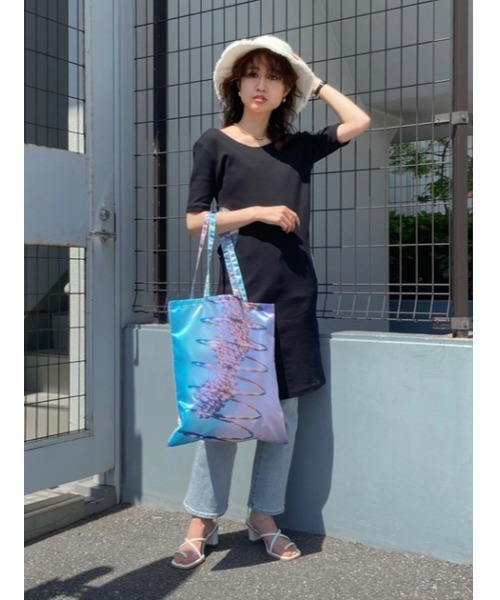 SLY（スライ）の「PHOTO SATIN BAG WITH CASE/フォトサテンバッグ（トートバッグ・レディース・ターコイズブルー/ブラック系その他2・FREE）」の21枚目の写真