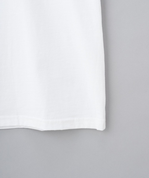 KNOW WAVE（ノウ ウェイブ）の「【KNOW WAVE / ノウ ウェーブ】SERIF POCKET TEE/ワンポイントロゴプリントポケットTシャツ（Tシャツ/カットソー・メンズ・ブラック/ホワイト・MEDIUM/LARGE）」の8枚目の写真