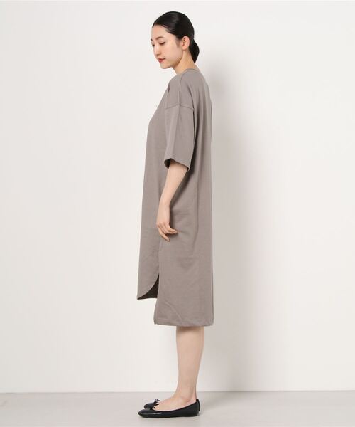 100% ORGANIC COTTON(100パーセントオーガニックコットン)の「ポケット付きTシャツワンピース(ワンピース・レディース・ブラック/パープル/ブラウン/チャコール・フリー)」の5枚目の写真