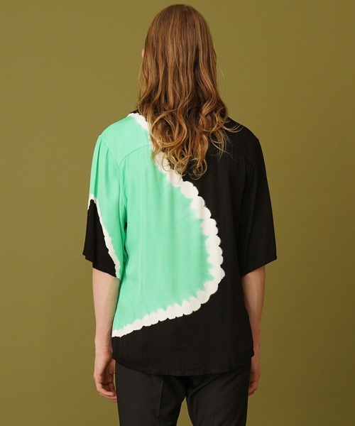 liberum（リベルム）の「【LIBERUM】TYE DYE SH（シャツ/ブラウス・メンズ・ブラック/オレンジ・1/2）」の11枚目の写真