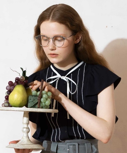 REDYAZEL（レディアゼル）の「袖フレアリボンタイブラウス（シャツ/ブラウス・レディース・オフホワイト/パープル/ネイビー・SMALL/MEDIUM）」の8枚目の写真