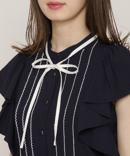 REDYAZEL（レディアゼル）の「袖フレアリボンタイブラウス（シャツ/ブラウス・レディース・オフホワイト/パープル/ネイビー・SMALL/MEDIUM）」の14枚目の写真