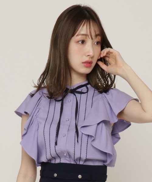 REDYAZEL（レディアゼル）の「袖フレアリボンタイブラウス（シャツ/ブラウス・レディース・オフホワイト/パープル/ネイビー・SMALL/MEDIUM）」の17枚目の写真