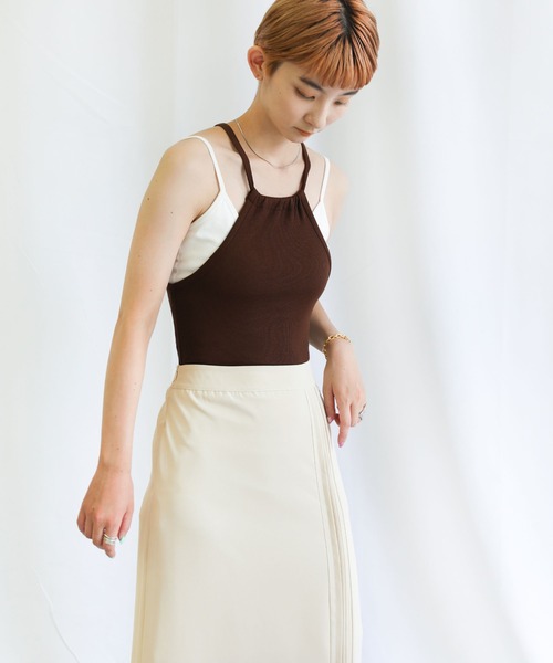 select MOCA(セレクトモカ)の「ピンタックニュアンスタイトスカート(スカート・レディース・アイボリー/ベージュ・SMALL/MEDIUM)」の5枚目の写真