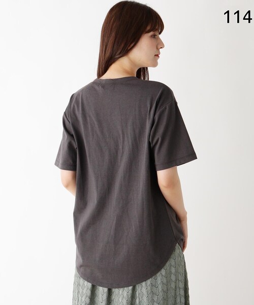 pink adobe（ピンクアドベ）の「◆【M-LL】アソートロゴプリントTシャツ（Tシャツ/カットソー・レディース・チャコール/ホワイト系1/ホワイト系その他/ホワイト系3/ベージュ系その他4/ホワイト系その他7/ピンク系その他/ライトグリーン系・38/40/42）」の12枚目の写真