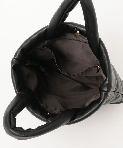 Ray BEAMS(レイビームス)の「MOHI × Ray BEAMS / 別注 キルティング バッグ(トートバッグ・レディース・ブラック/ベージュ・ONE SIZE)」の18枚目の写真