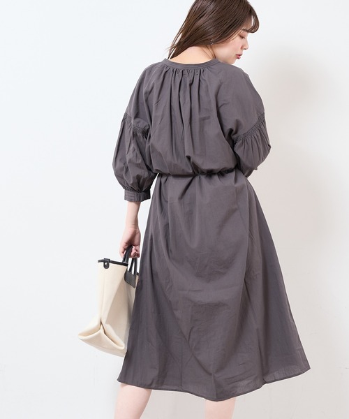 natural couture（ナチュラルクチュール）の「【サスティナブル素材】オーガニックコットンたっぷりギャザーおしゃれワンピース（ワンピース・レディース・ベージュ/オフホワイト/ピンク/グリーン系その他/スミクロ・FREE）」の11枚目の写真