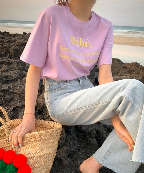 JUNOAH(ジュノア)の「刺繍ロゴTシャツ(Tシャツ/カットソー・レディース・ホワイト/ブラック/ネイビー/グレー/ピンク・FREE)」の5枚目の写真