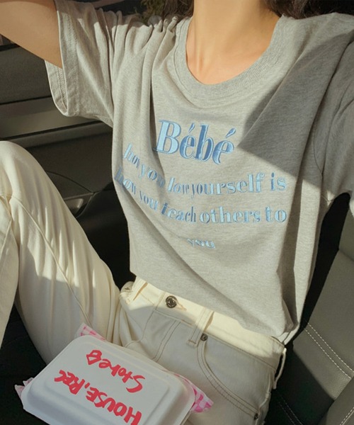 JUNOAH(ジュノア)の「刺繍ロゴTシャツ(Tシャツ/カットソー・レディース・ホワイト/ブラック/ネイビー/グレー/ピンク・FREE)」の9枚目の写真