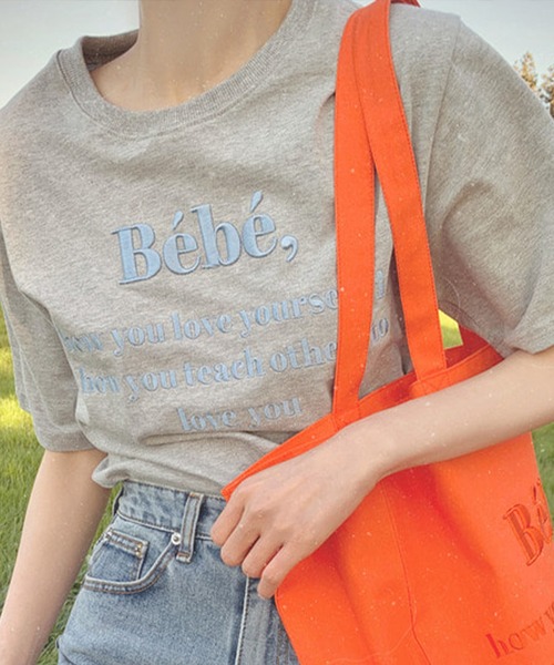 JUNOAH(ジュノア)の「刺繍ロゴTシャツ(Tシャツ/カットソー・レディース・ホワイト/ブラック/ネイビー/グレー/ピンク・FREE)」の11枚目の写真