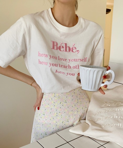 JUNOAH(ジュノア)の「刺繍ロゴTシャツ(Tシャツ/カットソー・レディース・ホワイト/ブラック/ネイビー/グレー/ピンク・FREE)」の21枚目の写真