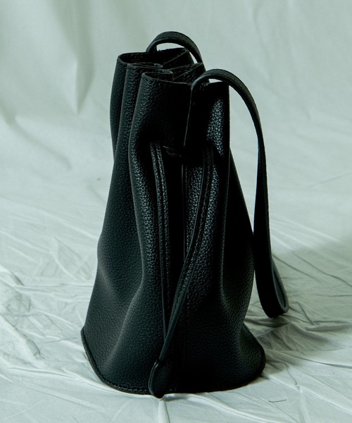 ANGIE(アンジー)の「2way巾着BAG(ショルダーバッグ・レディース・ブラック/ベージュ/ブラウン・FREE)」の9枚目の写真
